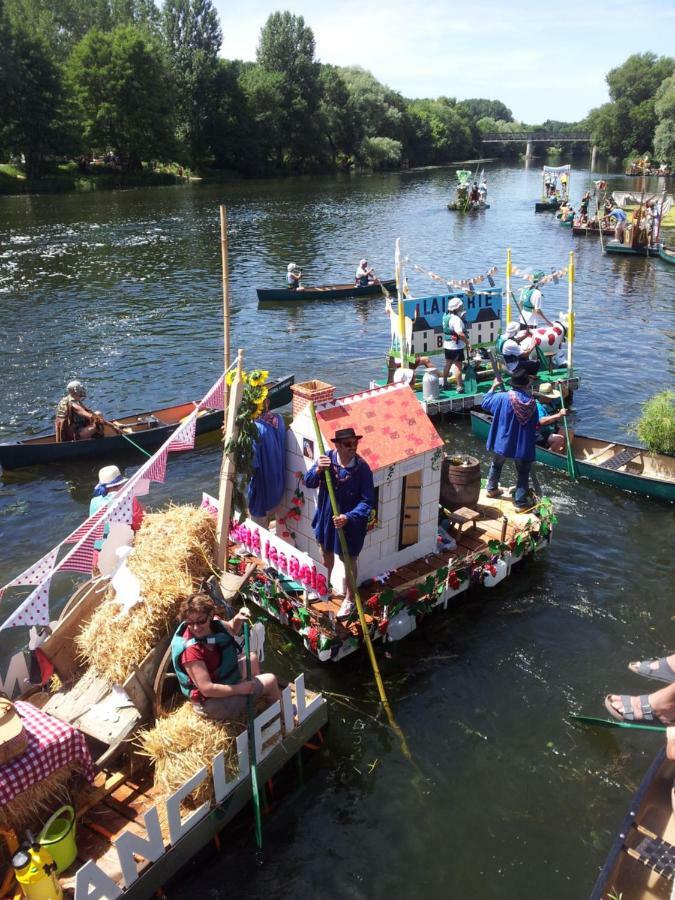 Le Moulin Du Bourg 호텔 Epeigne-les-Bois 외부 사진